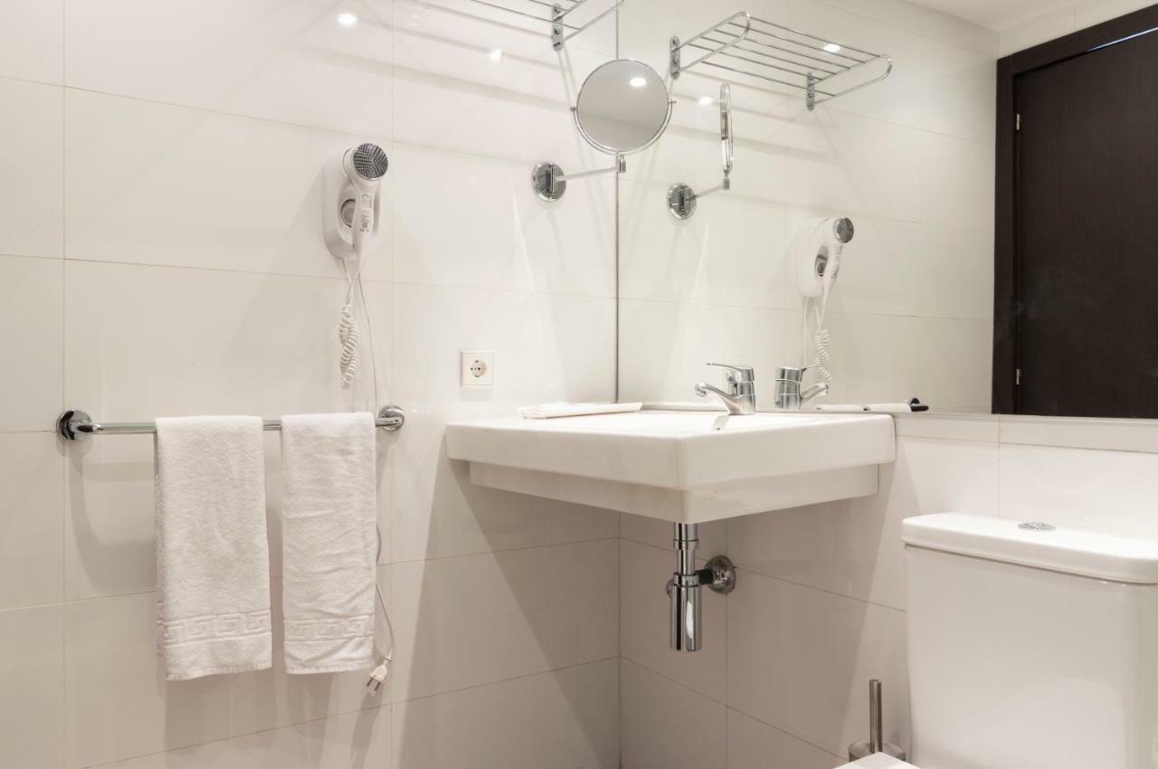 Chambre Double Économique (2 Adultes)